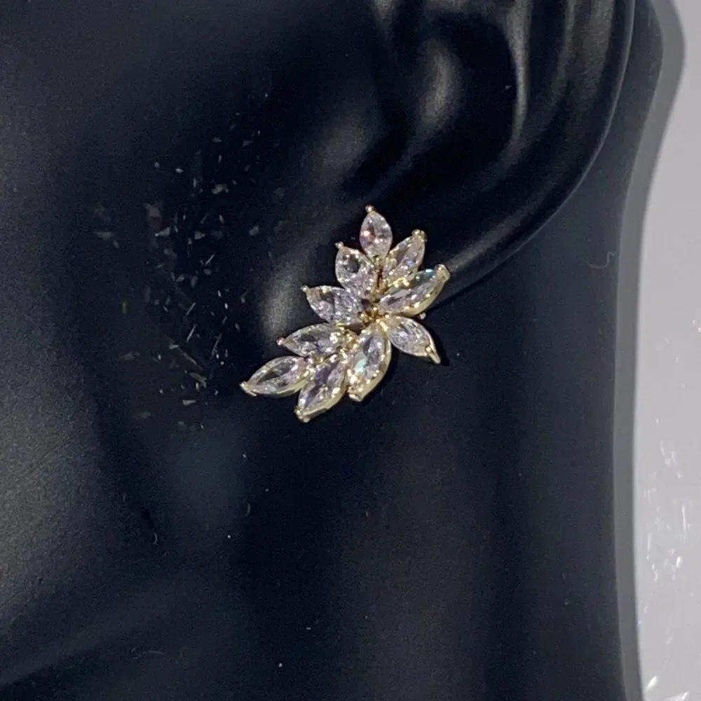 Marquise Cut Cubic Zirconia Stones in Leaf Pattern - Picture 7 of 7